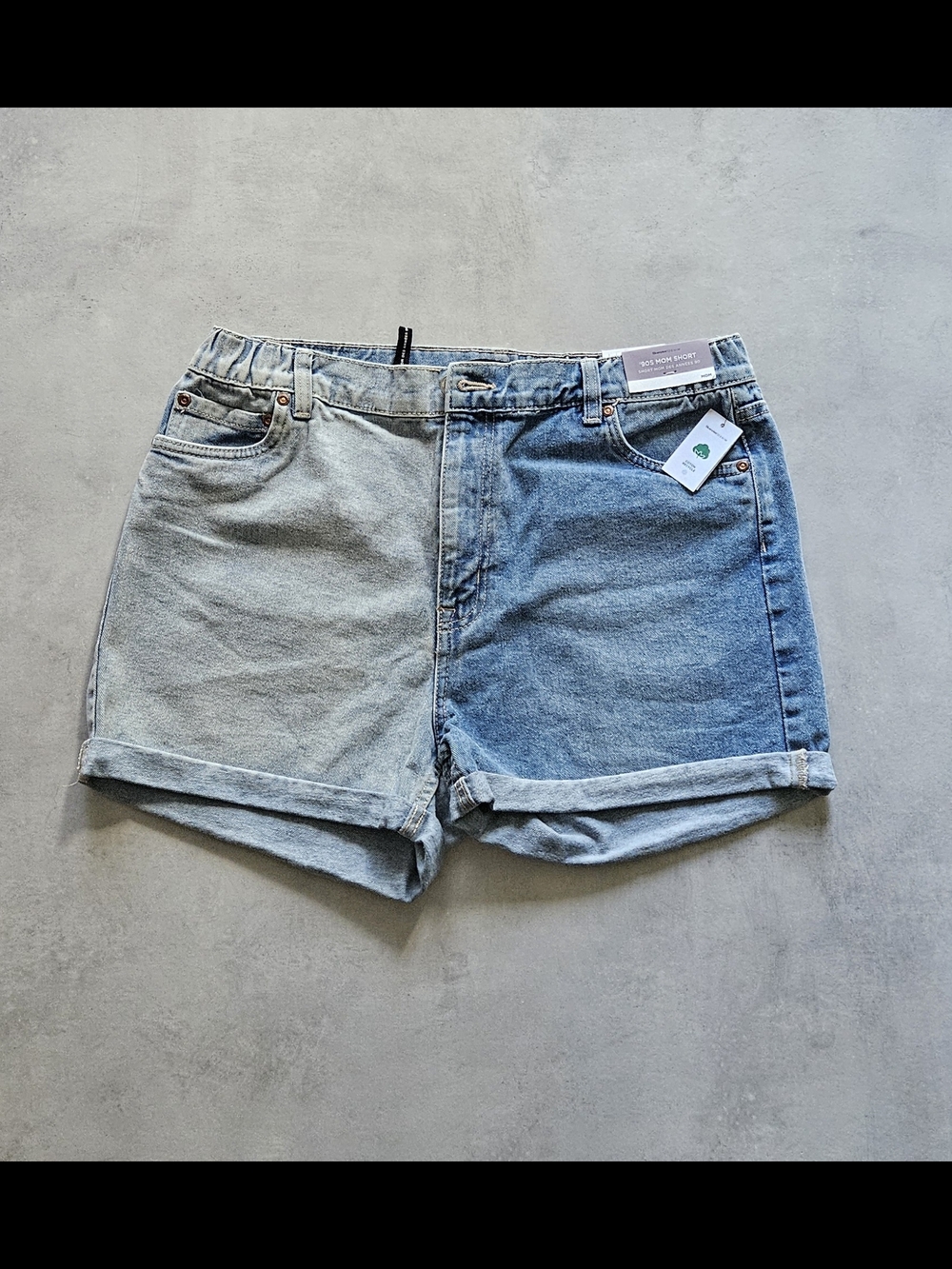 Bluenotes Two-Tone 90s Mom Short NWT